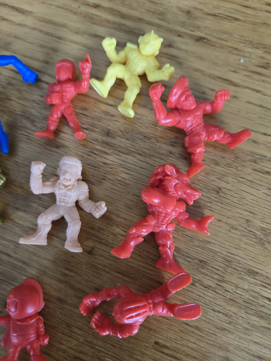 Vintage 2000 Mattel M.U.S.CL.E. Action Figures - set of 21 - photo 2