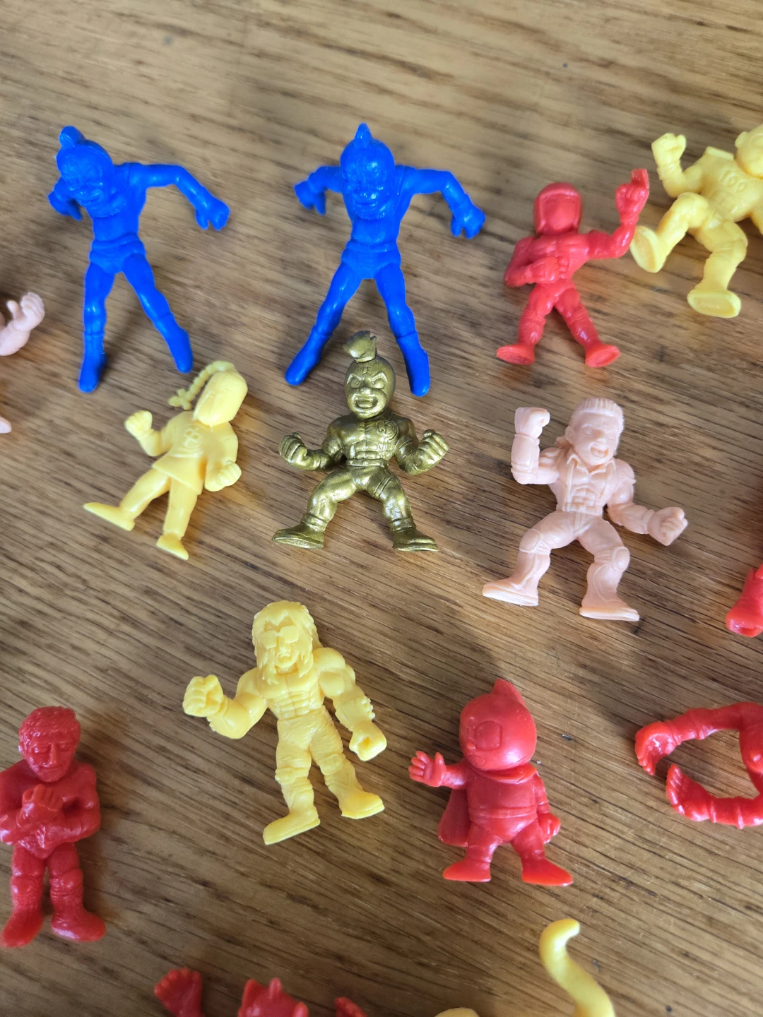 Vintage 2000 Mattel M.U.S.CL.E. Action Figures - set of 21 - photo 4