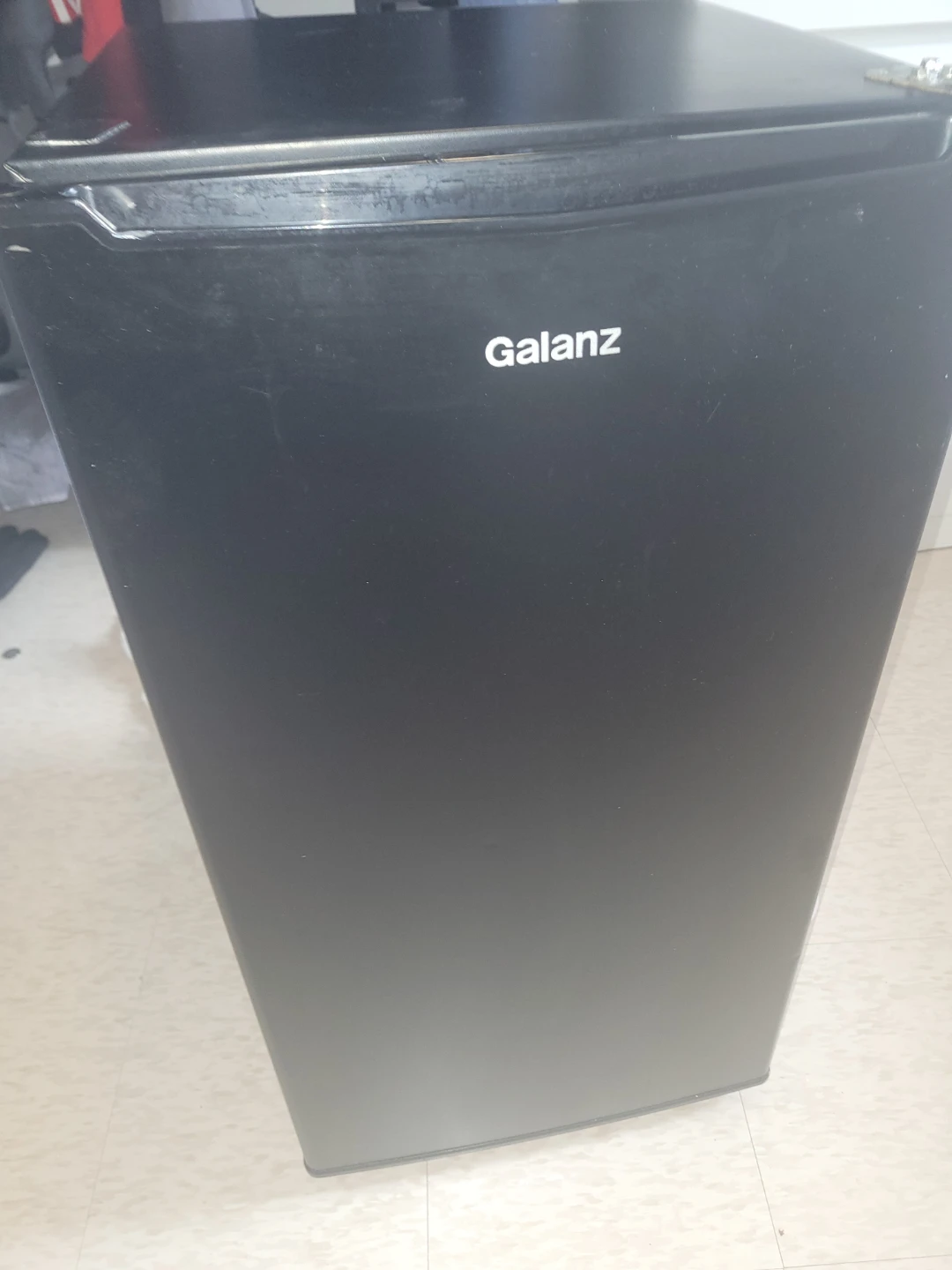 Galanz Mini Fridge - photo 2