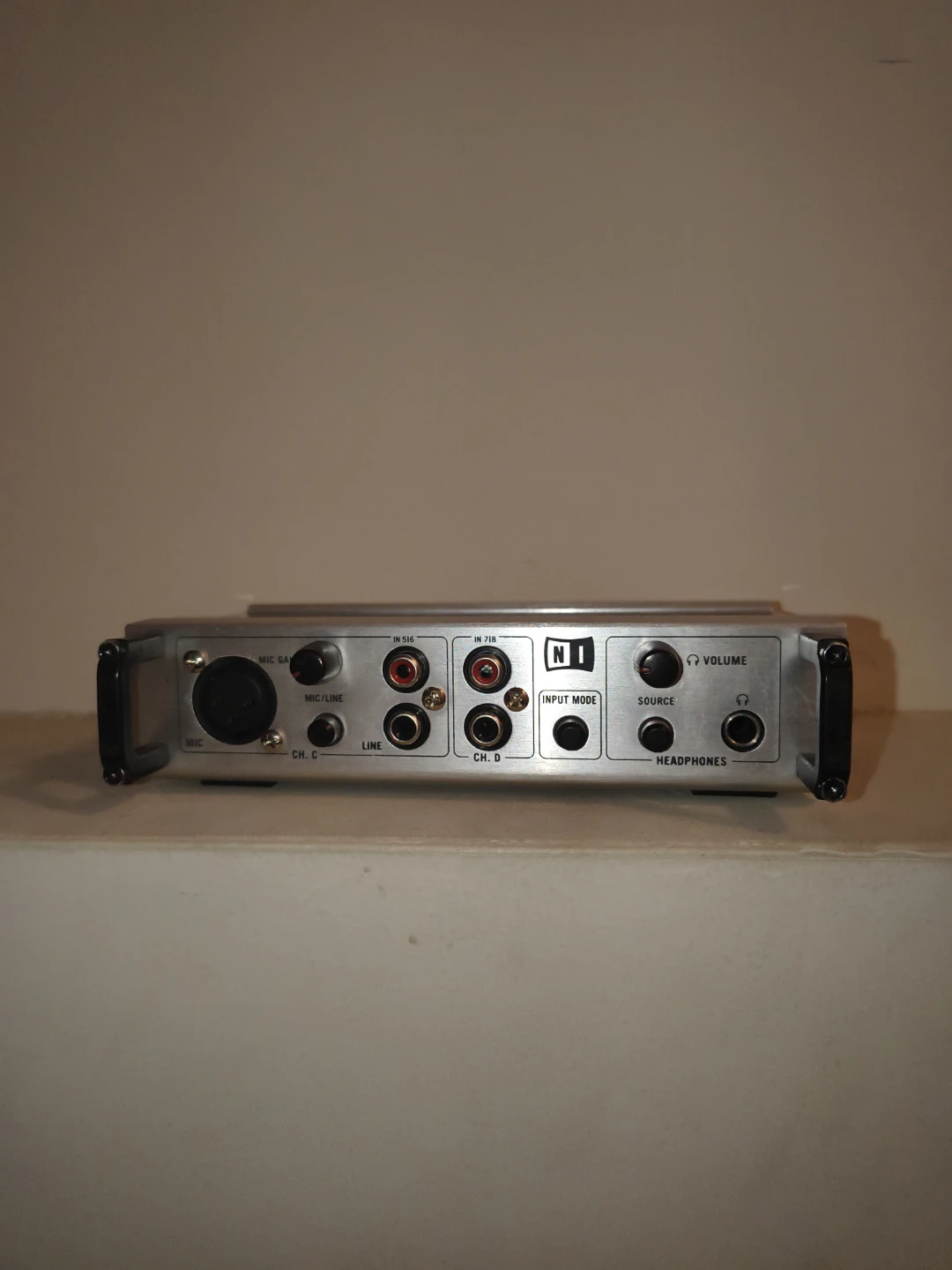 Native Instruments Audio 8 DJ DJ Soundcard - photo 4