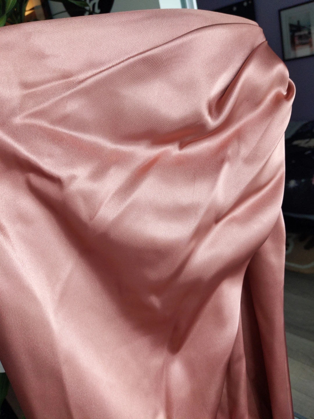 Satin Dress - Rose Gold. Size 4 - photo 2