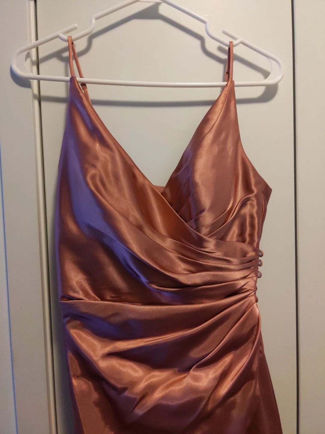 Satin Dress - Rose Gold. Size 4 - photo 3