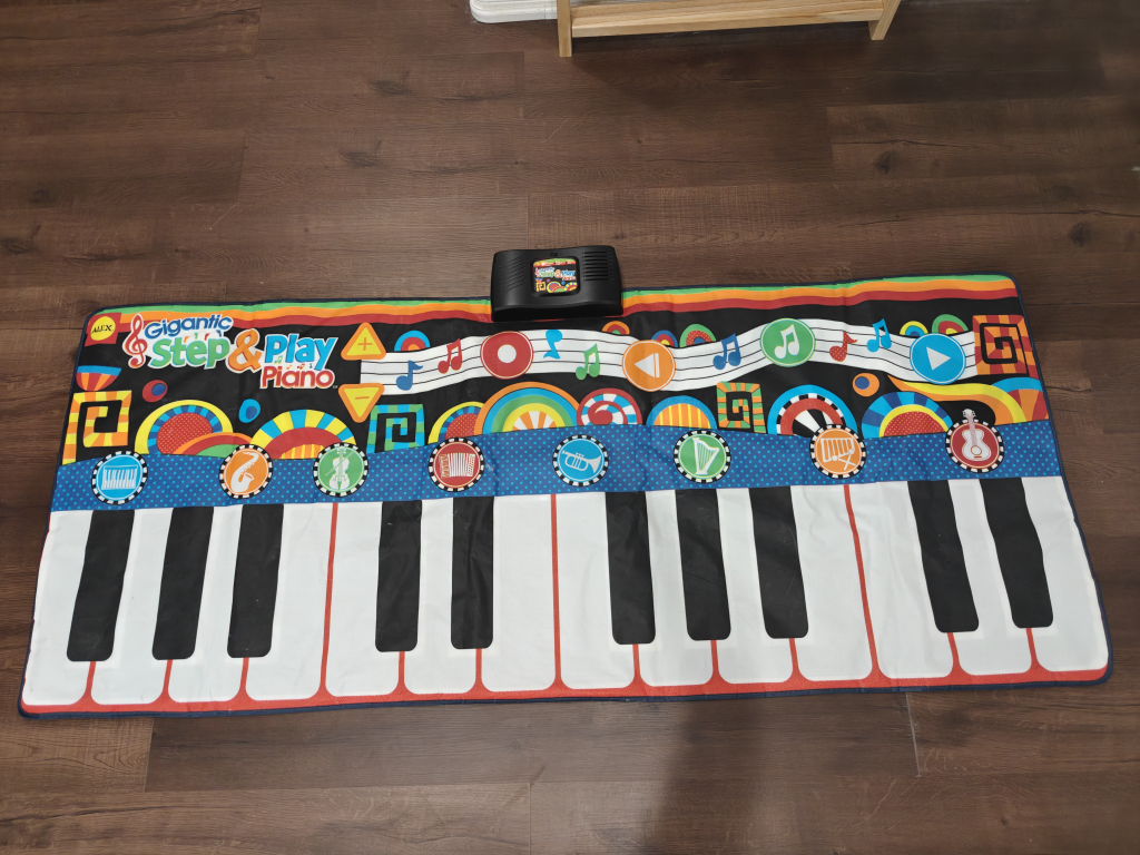 Gigantic Step & Play Piano Mat