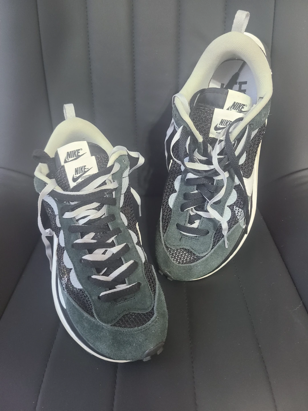 Nike x Sacai Vaporwaffle Sneakers Size 10 - photo 2
