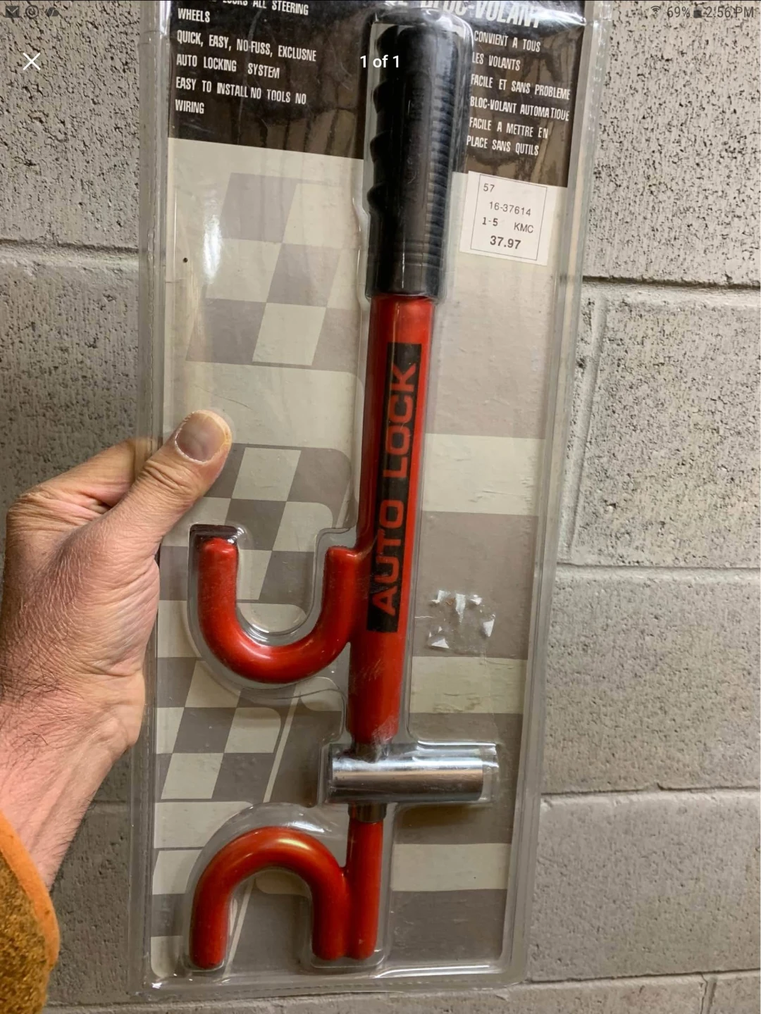 Auto Lock Steering Wheel Lock