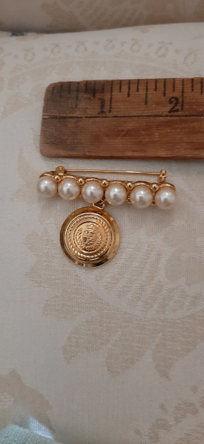 1980's Signed LCI Liz Claiborne Faux Pearl Bar Pin with Charm - photo 3