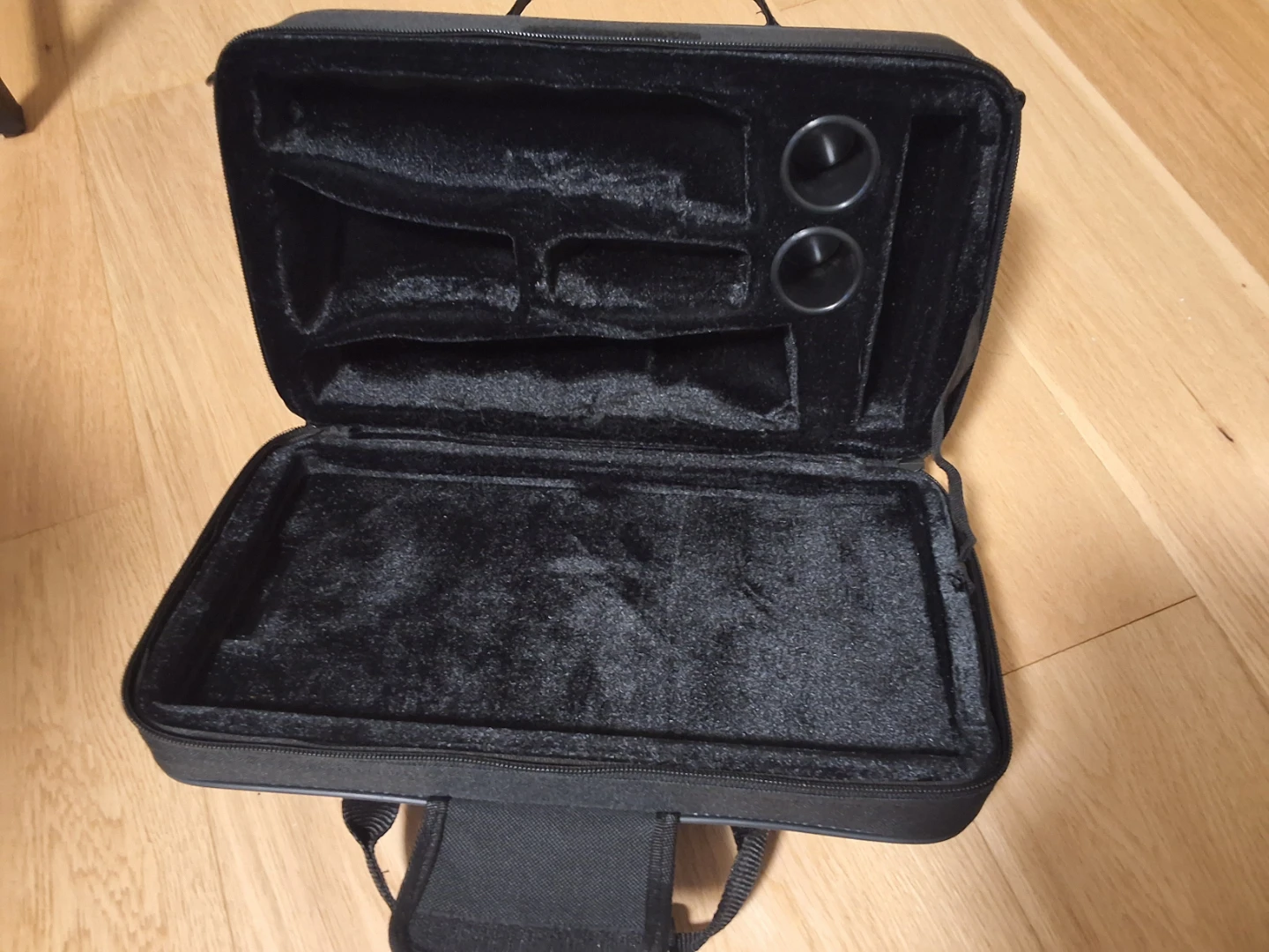 Glory Clarinet with accessories and case - photo 4