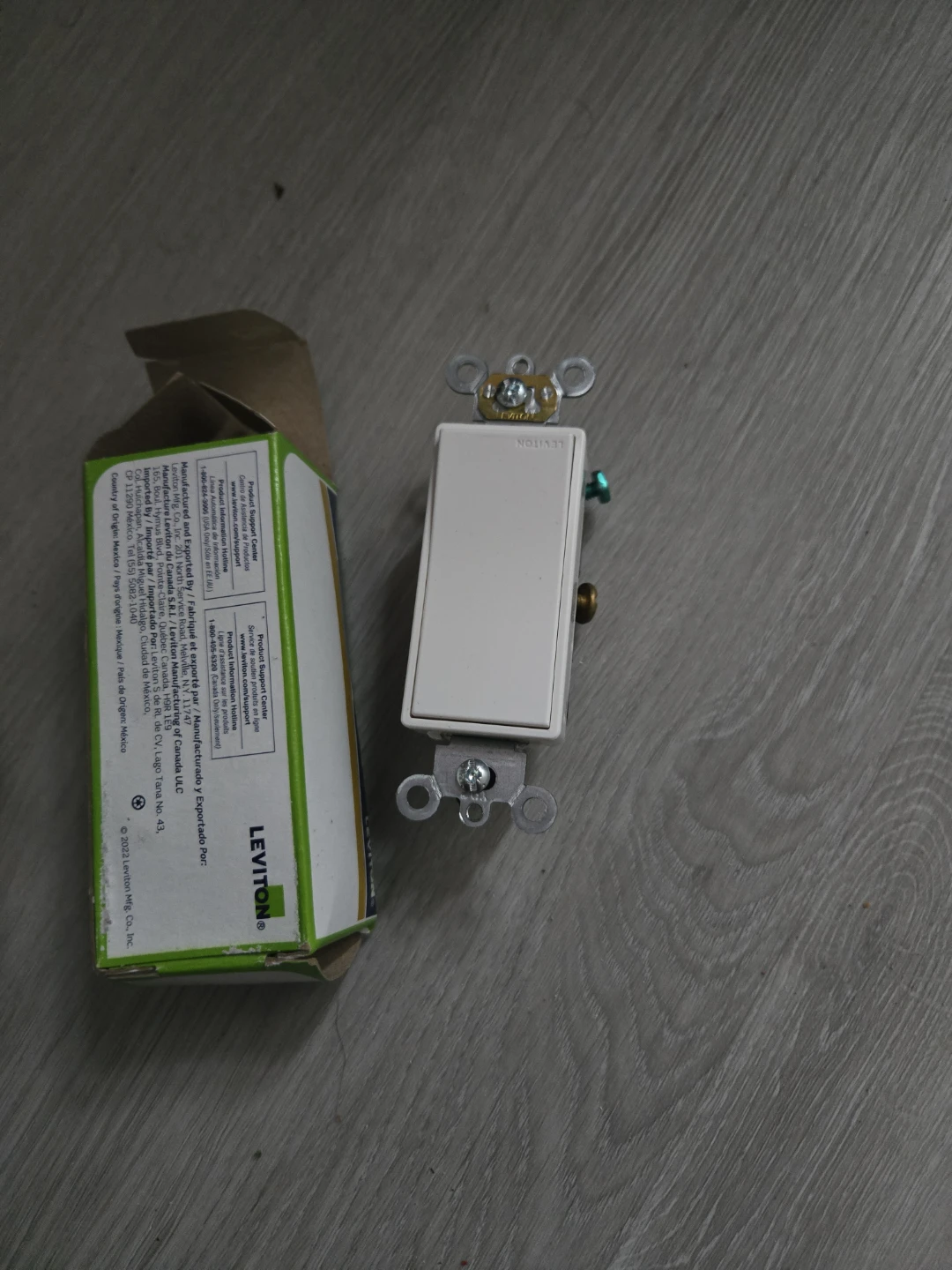 Leviton 5621-2W White 20A 125V AC Duplex Receptacle - photo 2