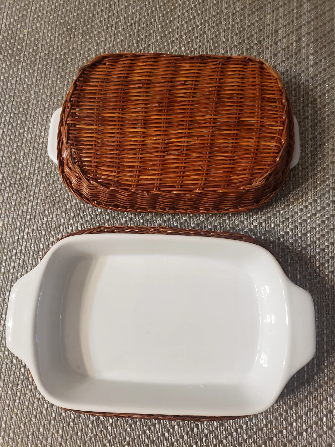 Finesse Fine Porcelain Ramekin with Wicker Basket