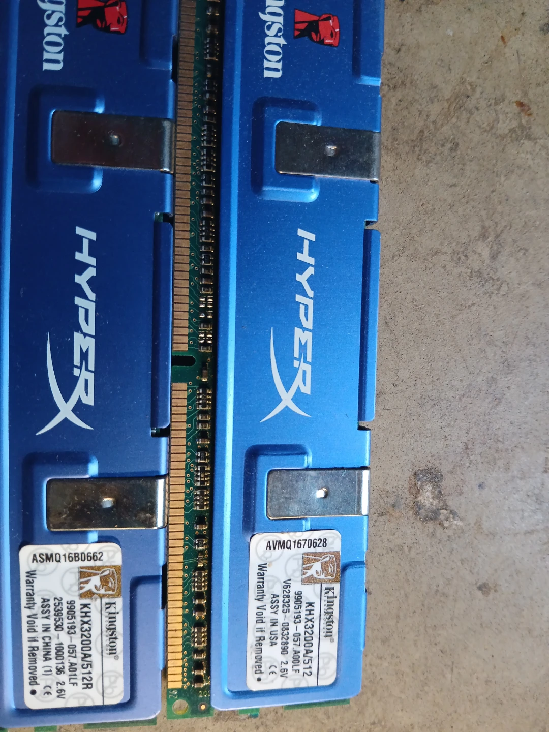 Kingston HyperX DDR4 RAM KHX3200A 512MB (2 sticks)