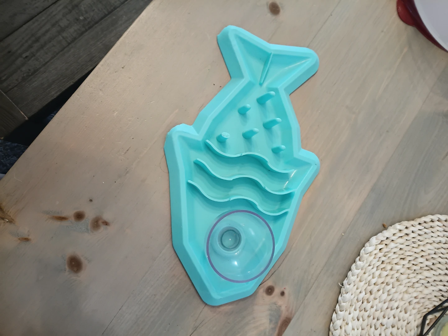 Turquoise Fish-Shaped Pet Slow Feeder Bowl