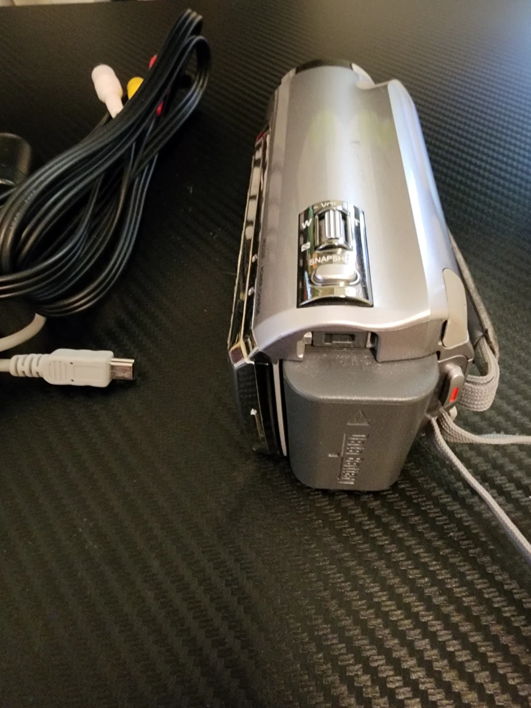 JVC Everio GZ-MS130 Camcorder with Accessories - photo 5