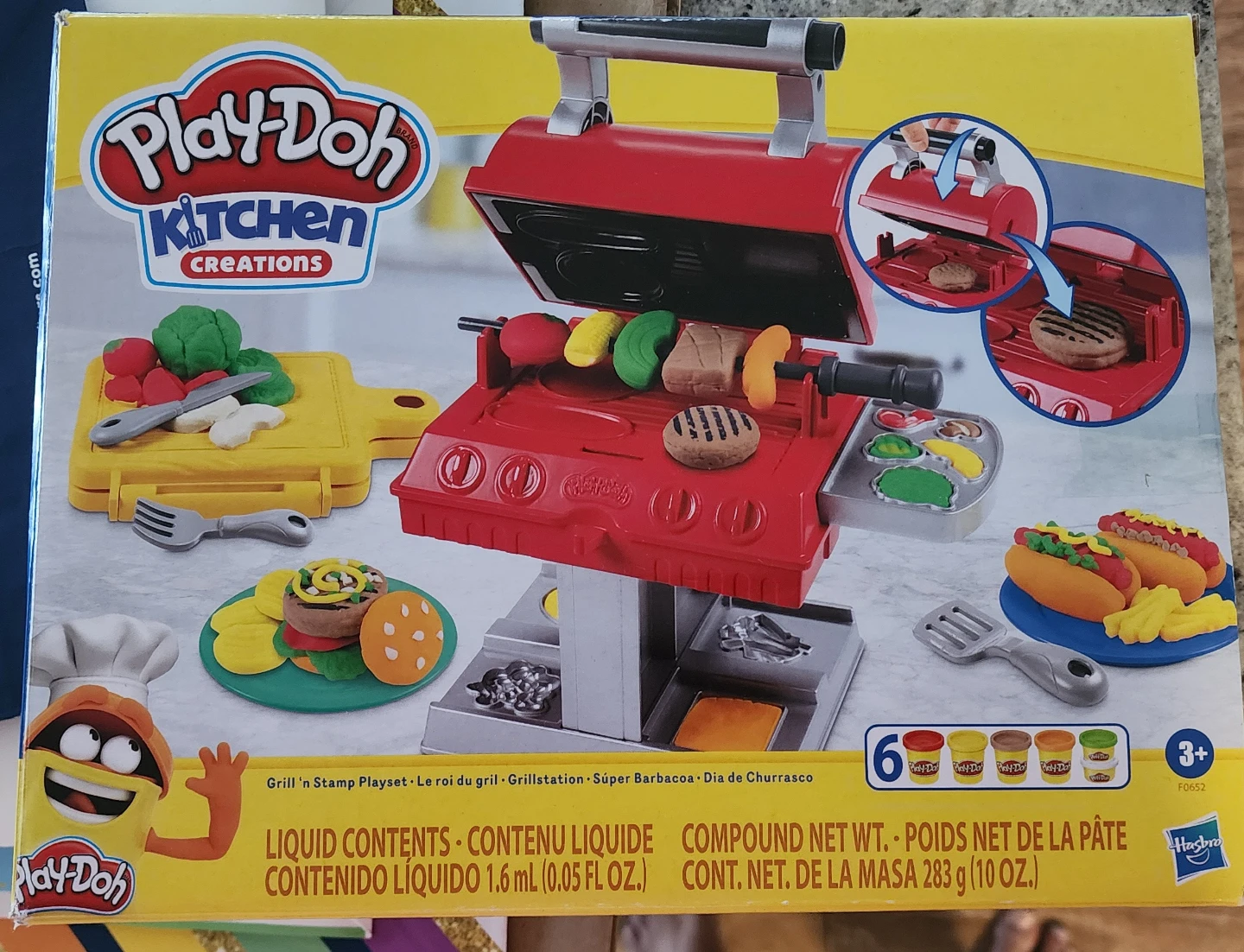Play-Doh Kitchen Creations Grill 'n Stamp Playset