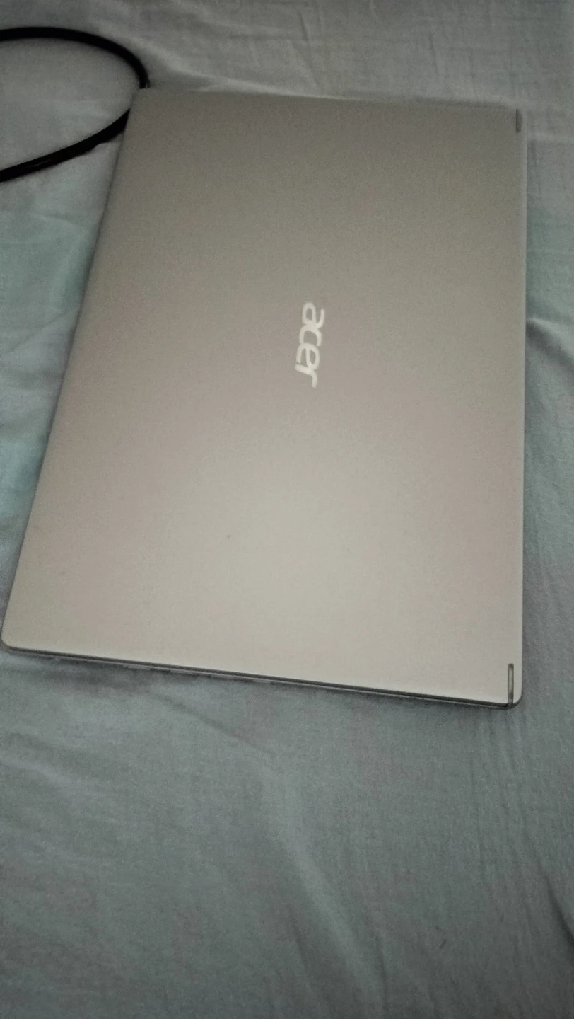 Acer Laptop - photo 2