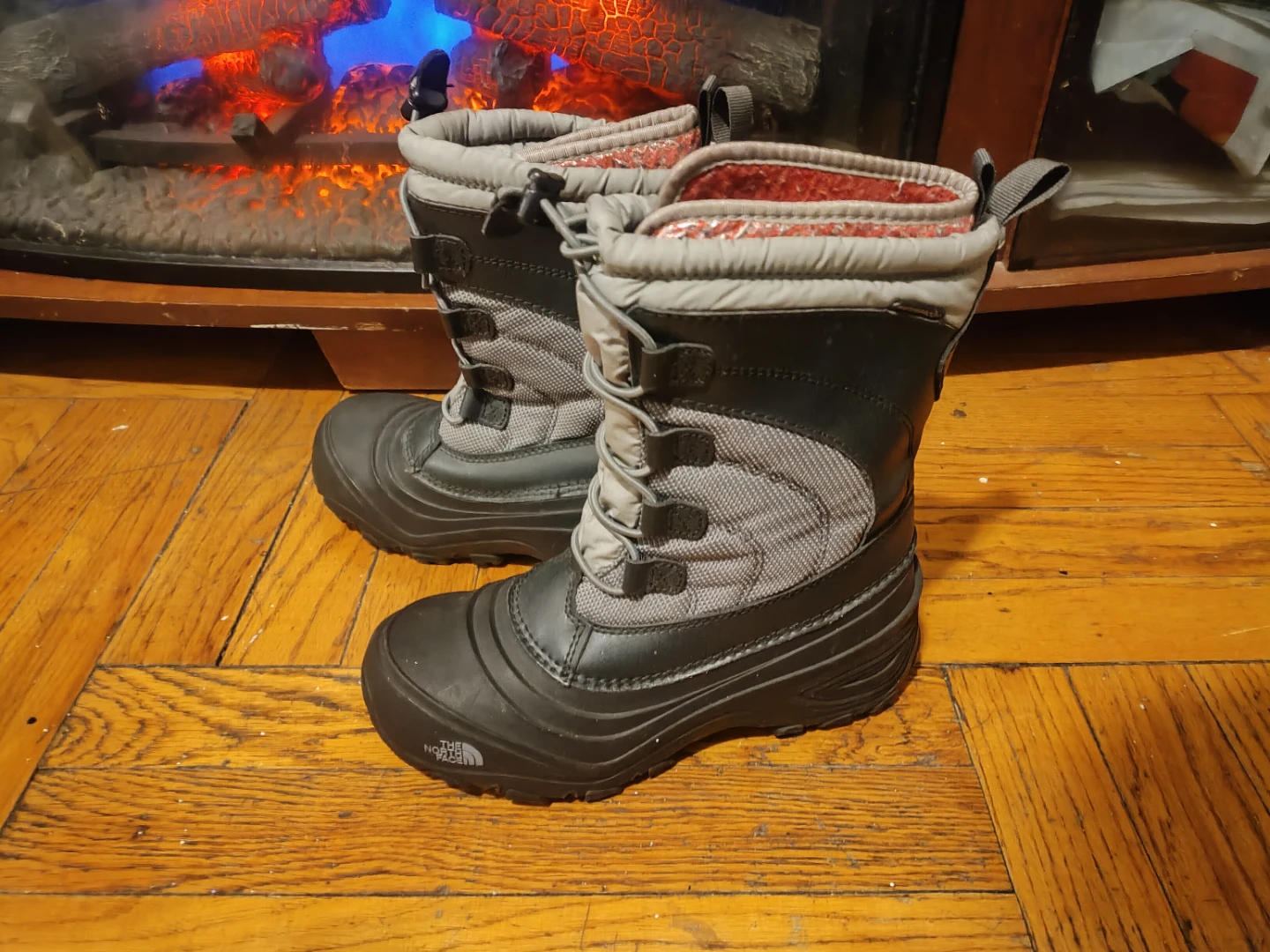 🏆The North Face Youth Winter Boots Size 4 - photo 4