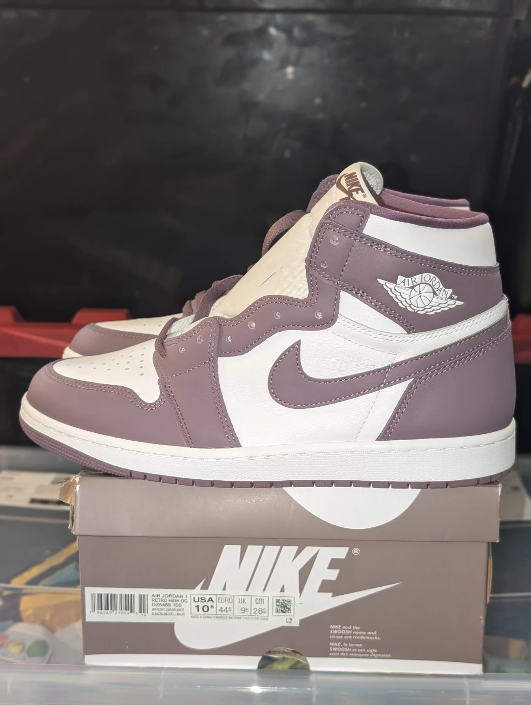 Nike Air Jordan 1 High OG - photo 2