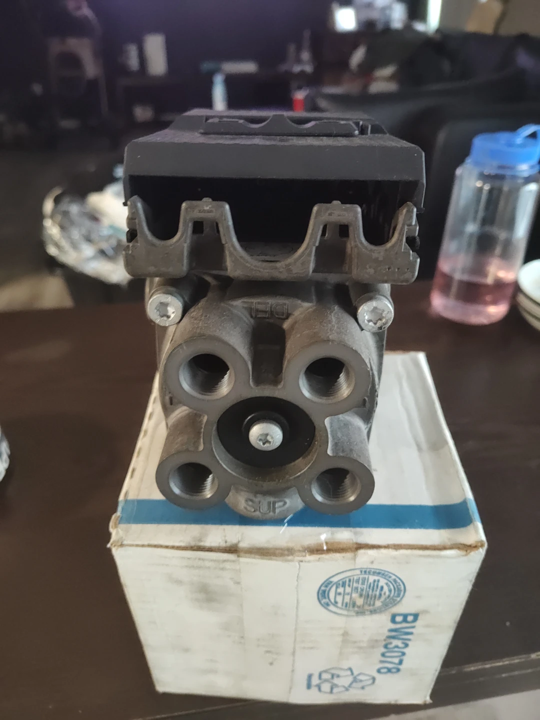 Bendix K109808 TABS6 ABS Trailer Module - photo 4
