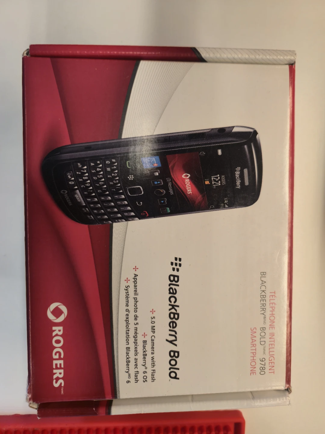 BlackBerry Bold 9700 Smartphone – Classic QWERTY – Rogers - photo 2