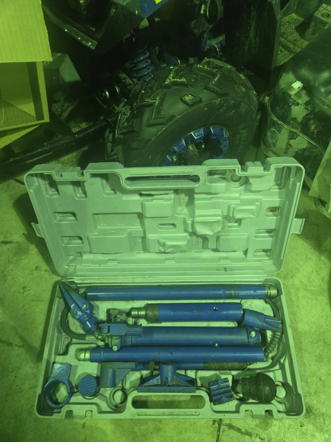 10 Ton Hydraulic Porta-Power Auto Body and Frame Repair Kit
