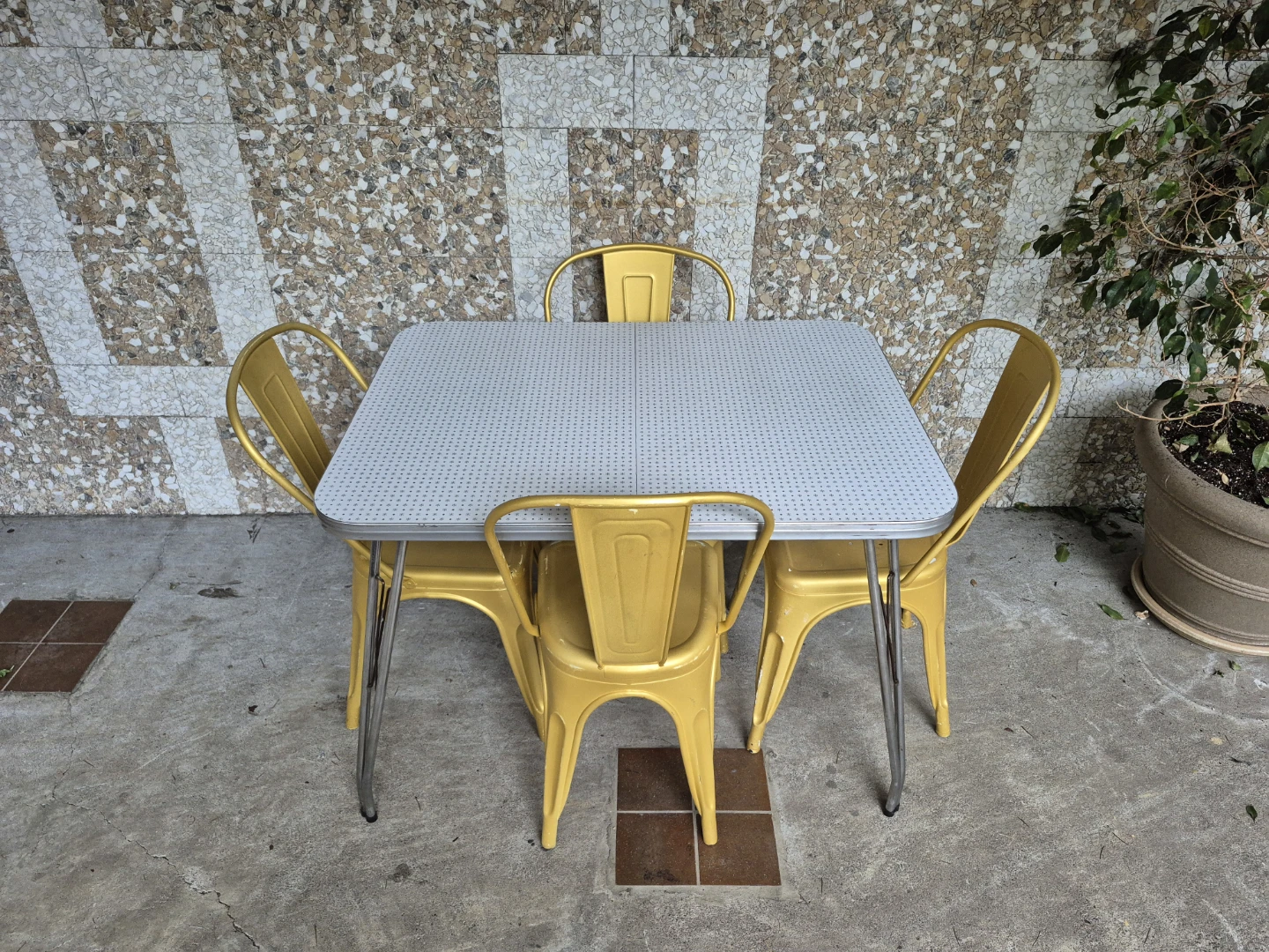 Retro Metal and Wood Dining Table (chairs extra)