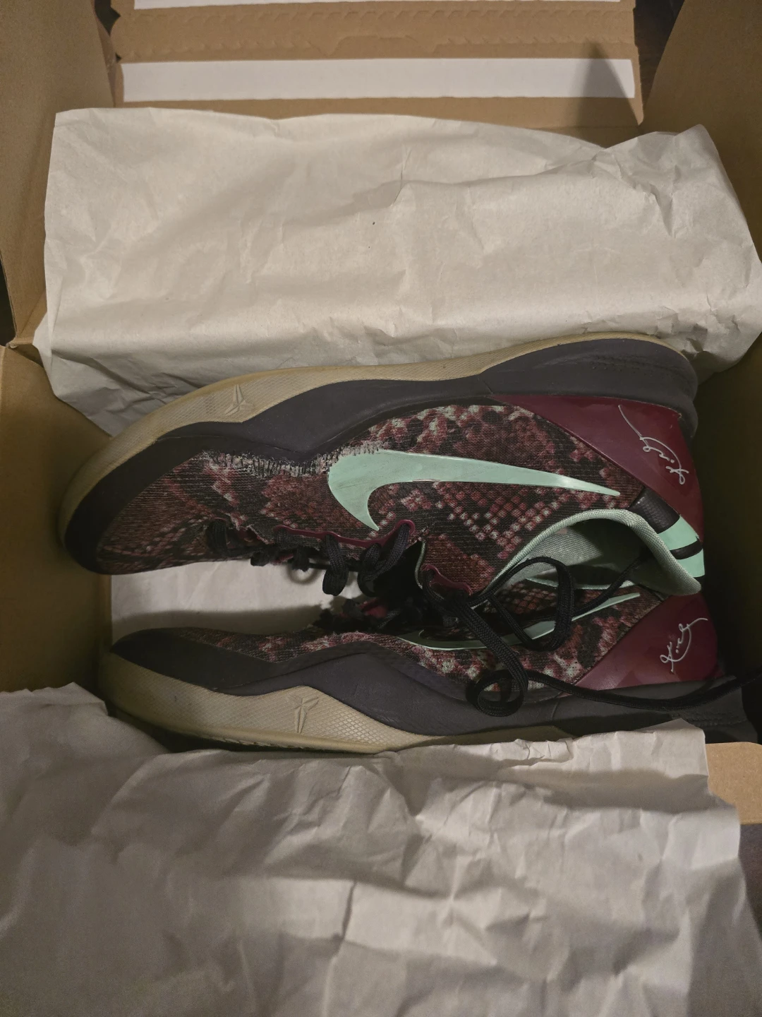 Nike Kobe 8s - photo 2