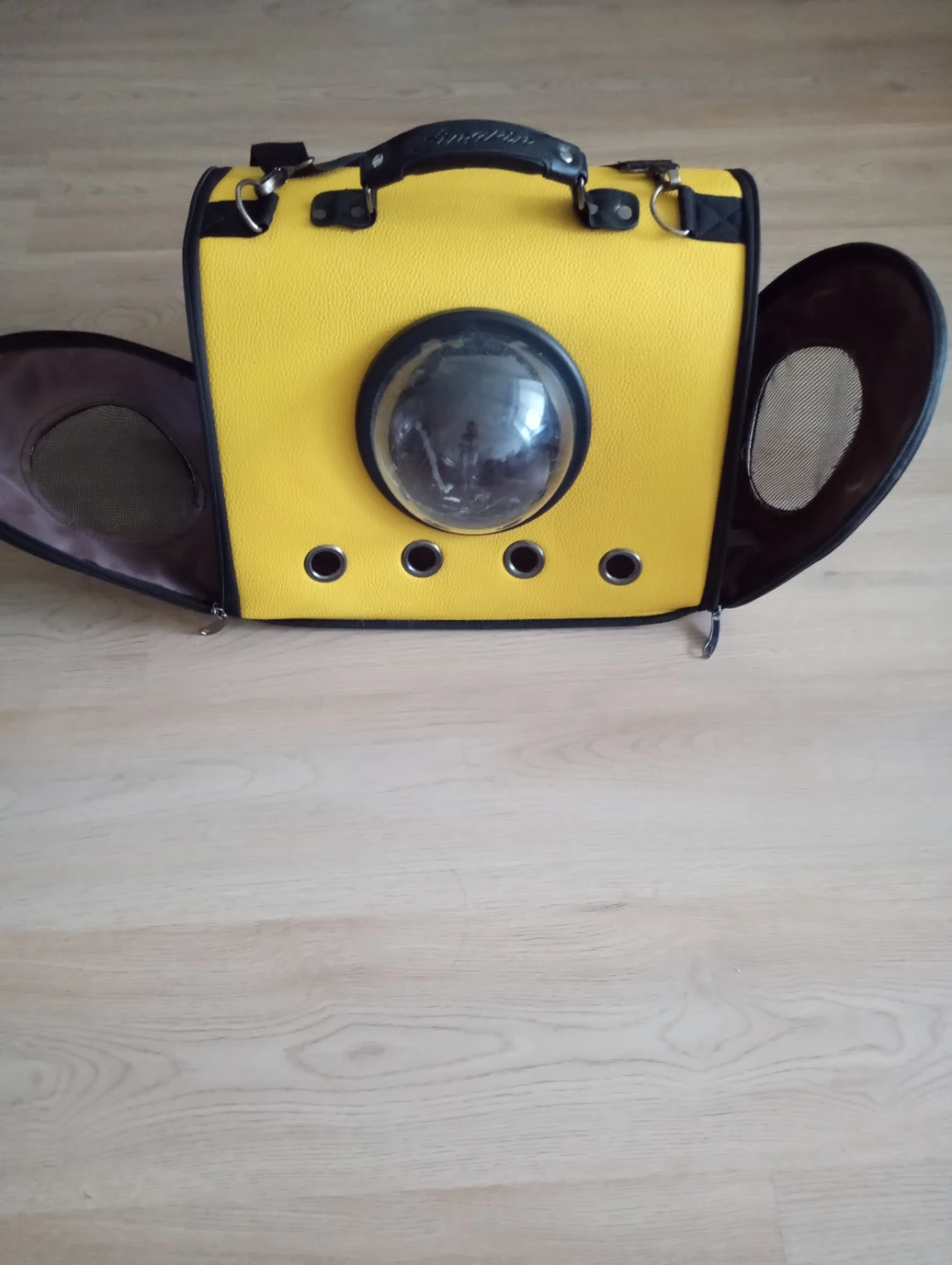 New Yellow Pet Carrier with Bubble Window $30.
