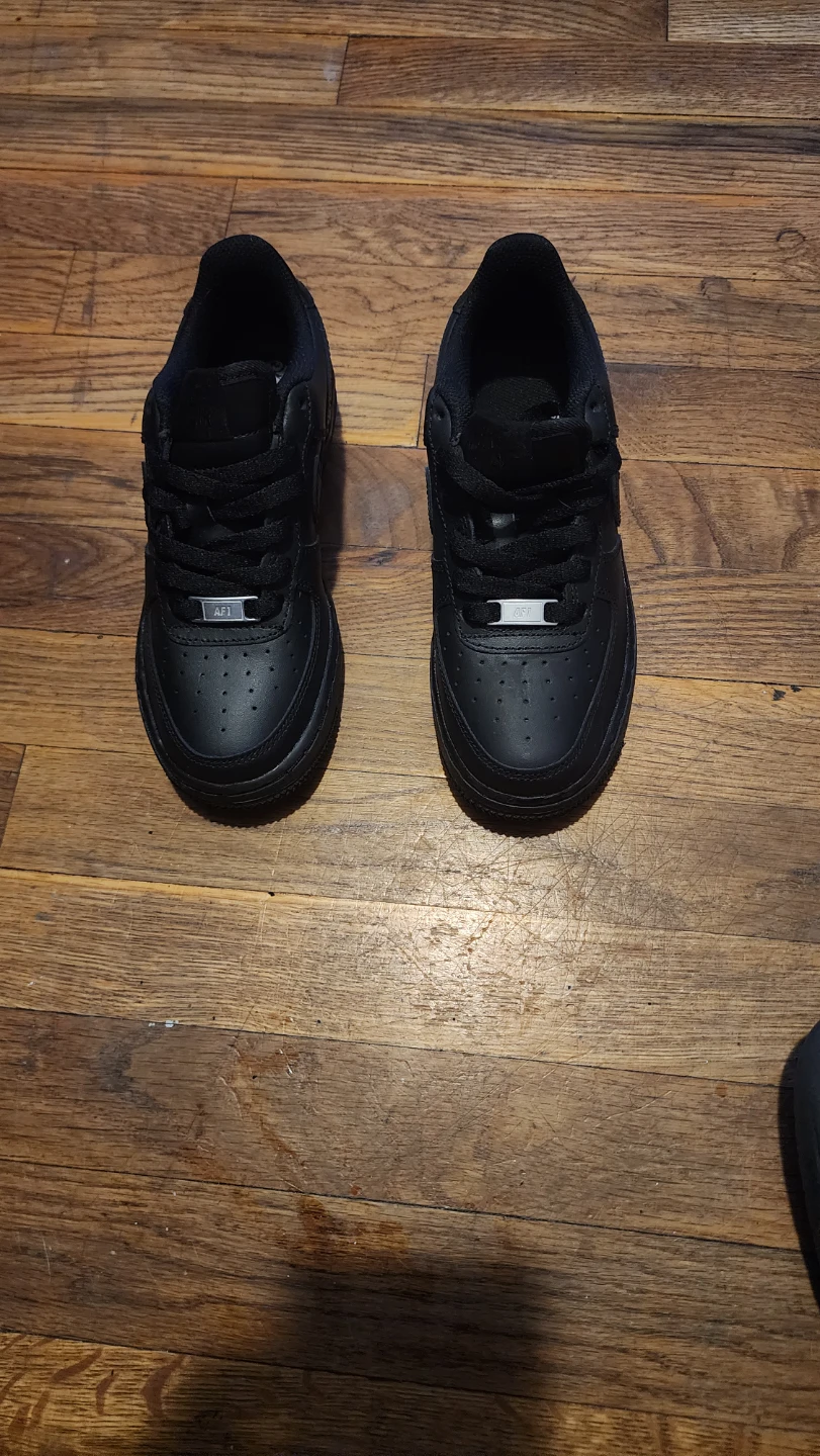 Nike Air Force 1 Low Size  3.5 Y