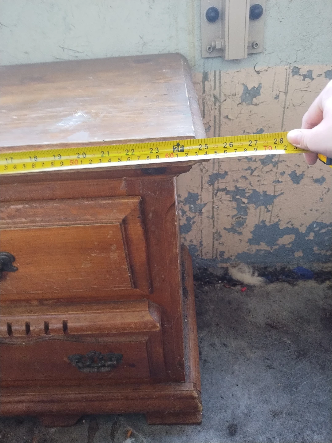 Solid wood table with drawers NEED GONE ASAP - photo 3