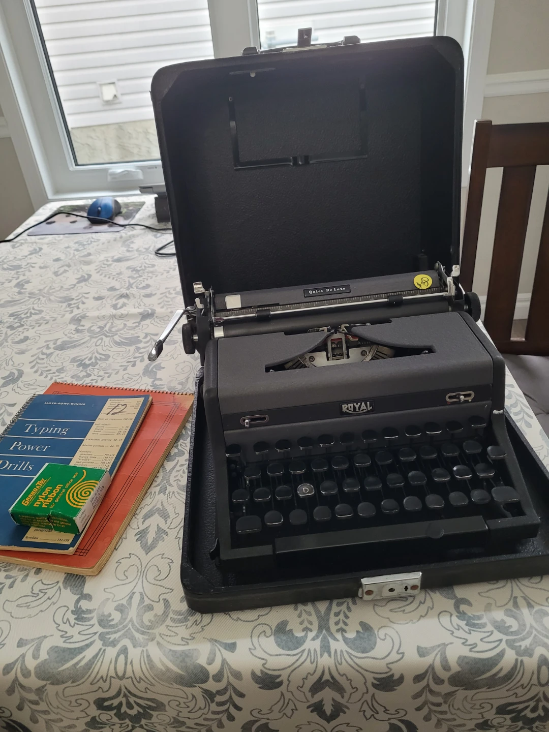 Royal Quiet De Luxe Typewriter with Case