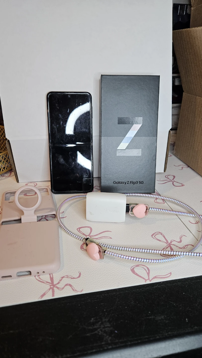 Samsung Galaxy Z Flip3 5G - photo 2