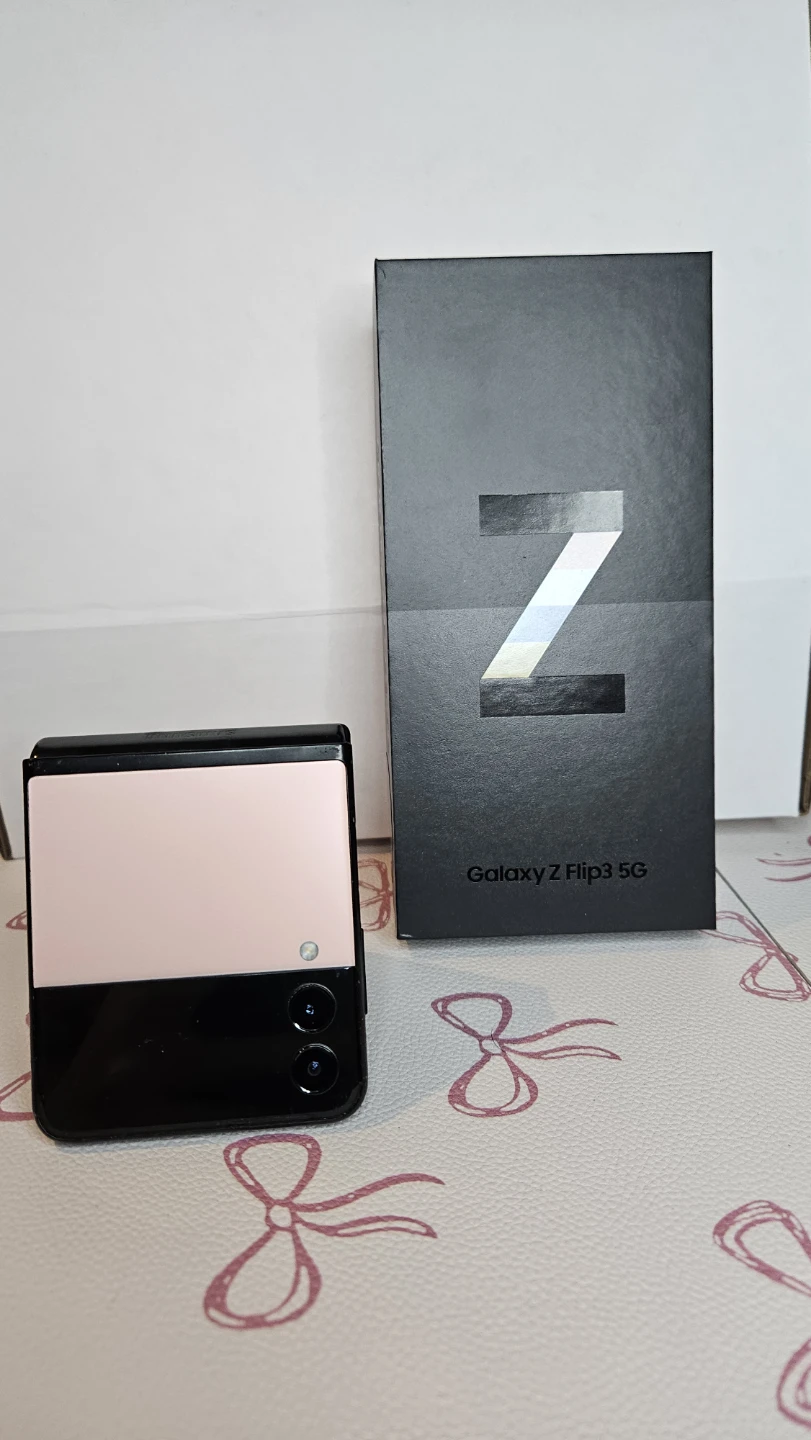 Samsung Galaxy Z Flip3 5G