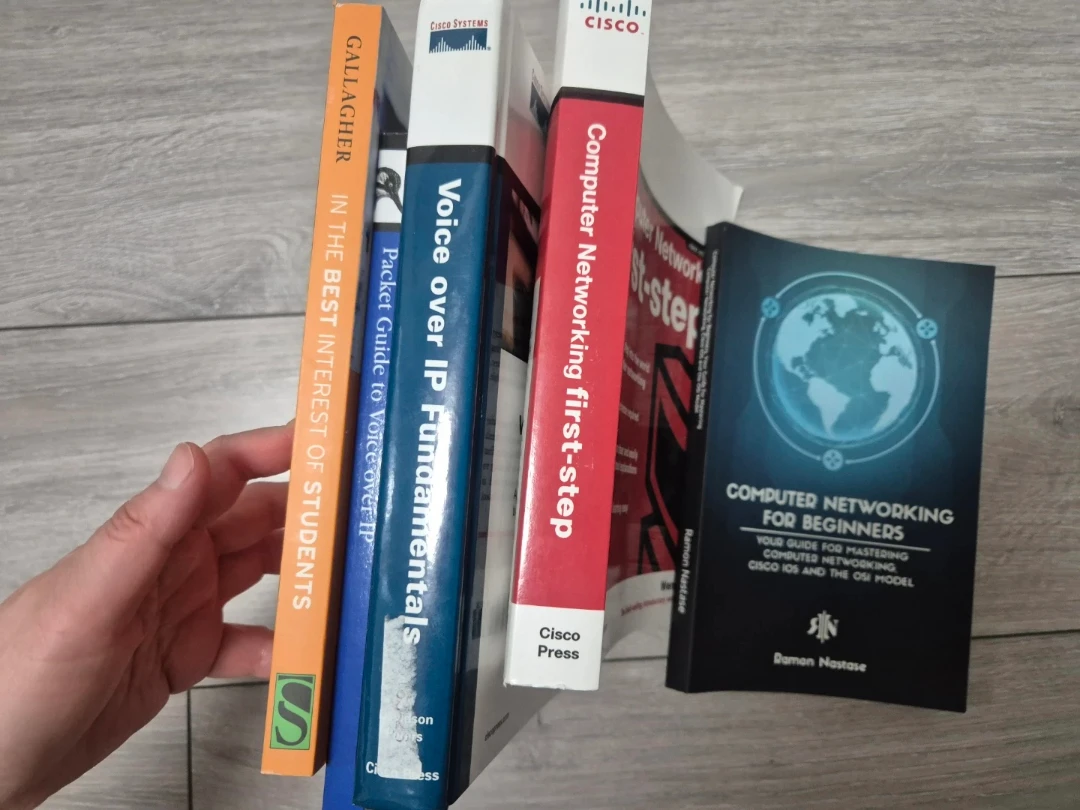 5 computer books in bundle - Computer Networking first-step Book - photo 3