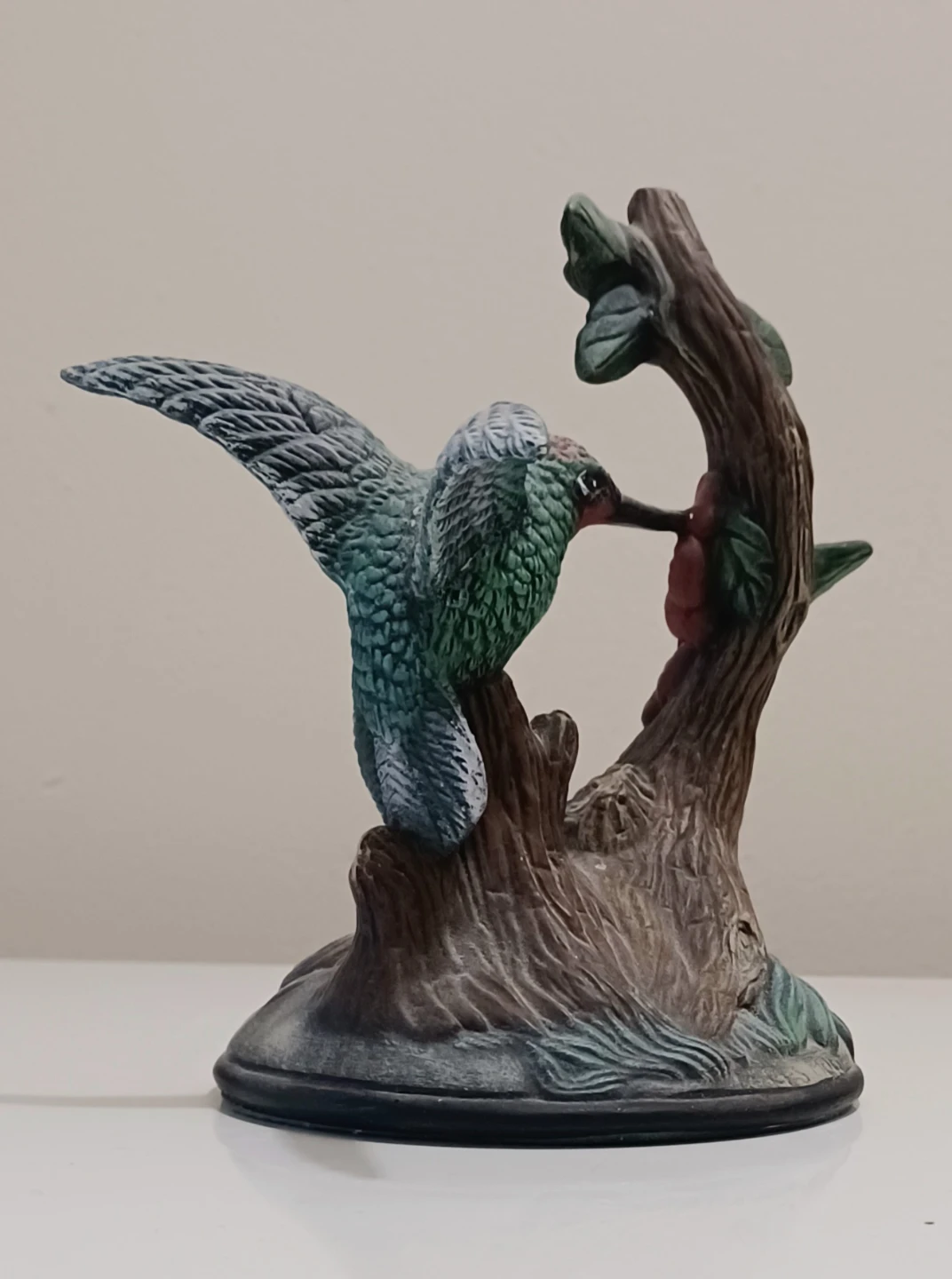 Vtg Unique Hand Painted Hummingbird Figurine - photo 2