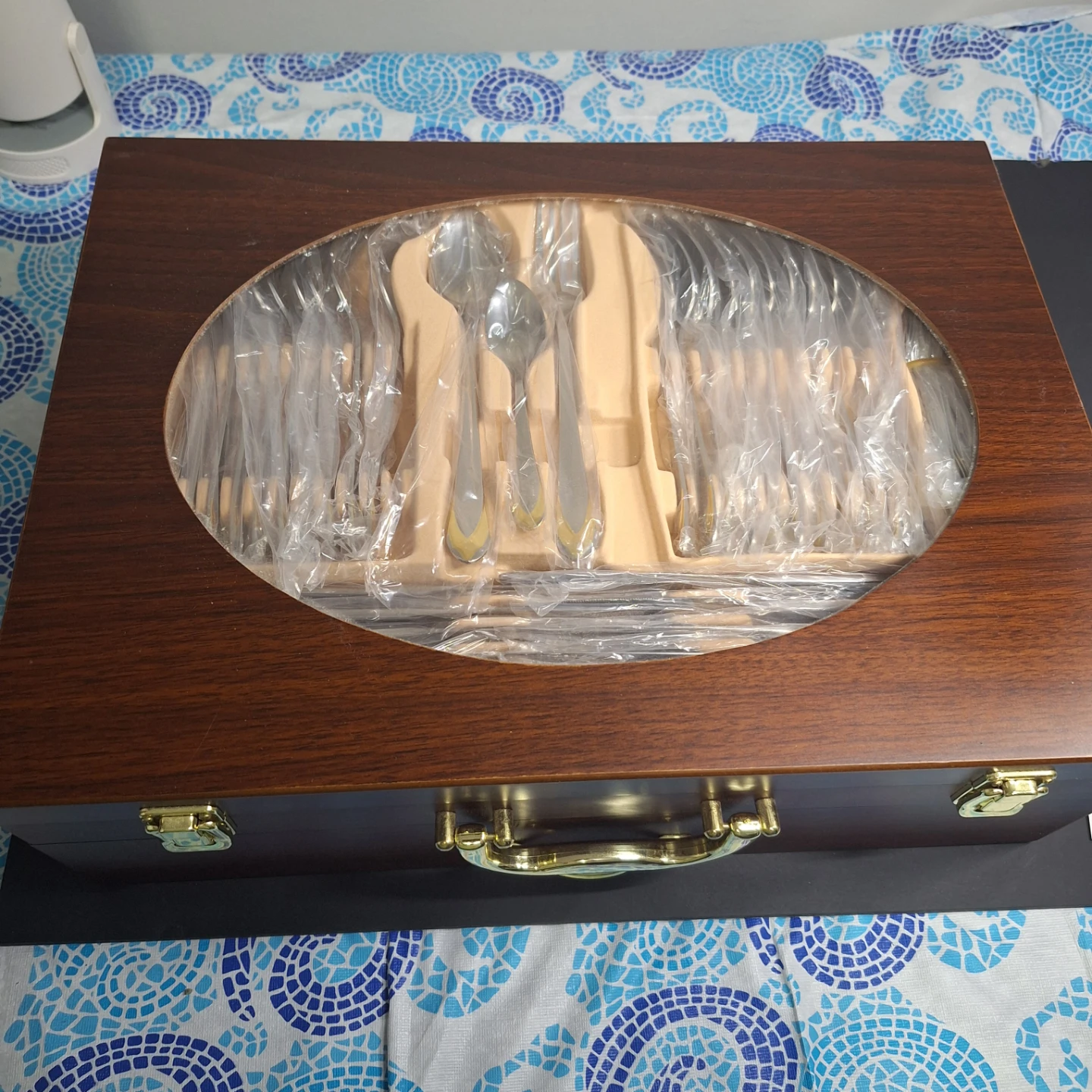 Stainless Steel Cutlery Set in Wooden Case