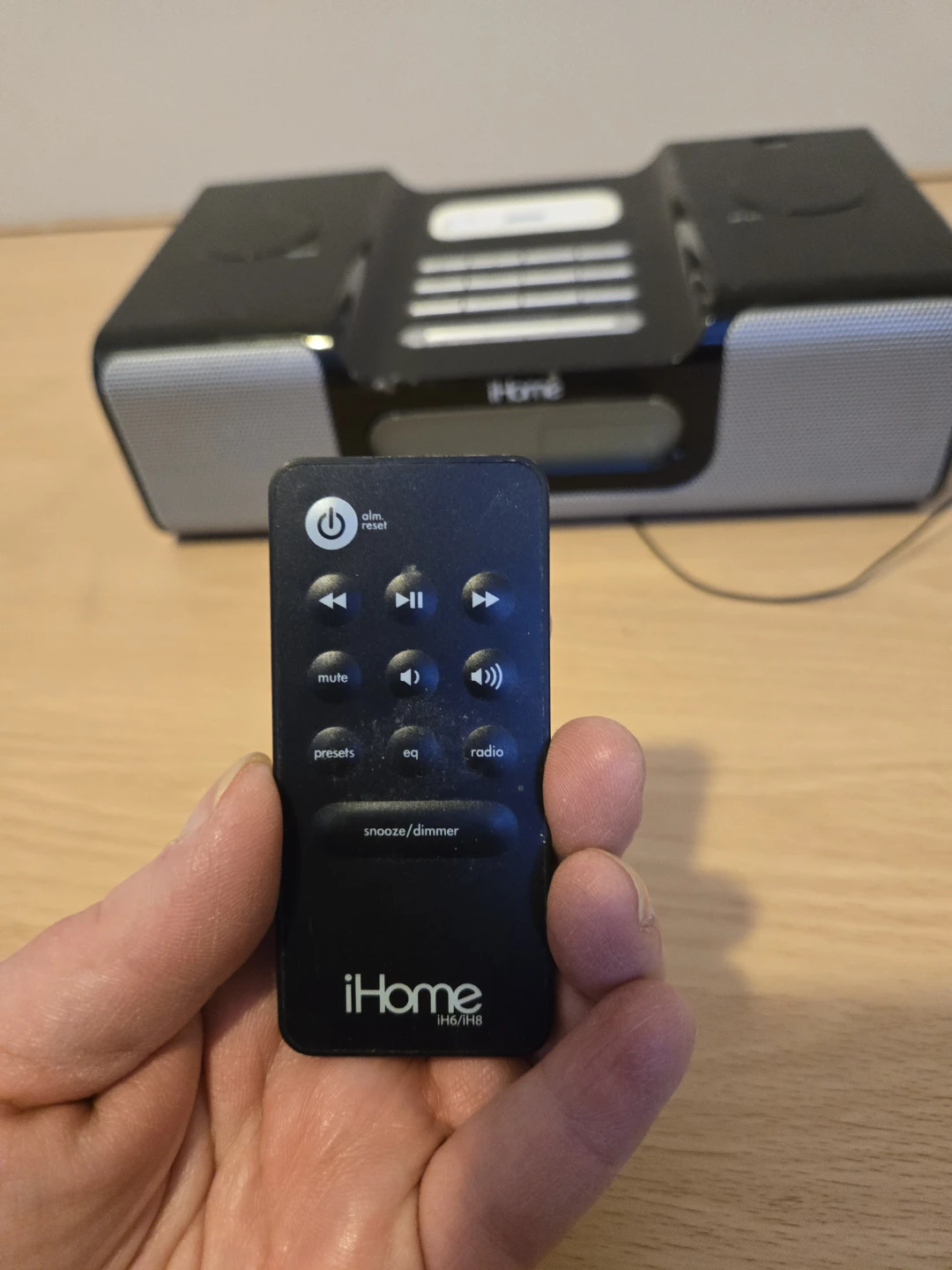 iHome Dual Alarm Clock Radio with iPod Dock - photo 5