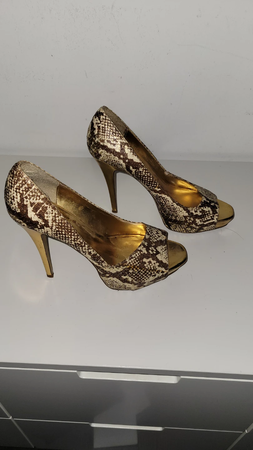 Bakers Peep Toe Heels - Snake Print - size 10 - photo 2