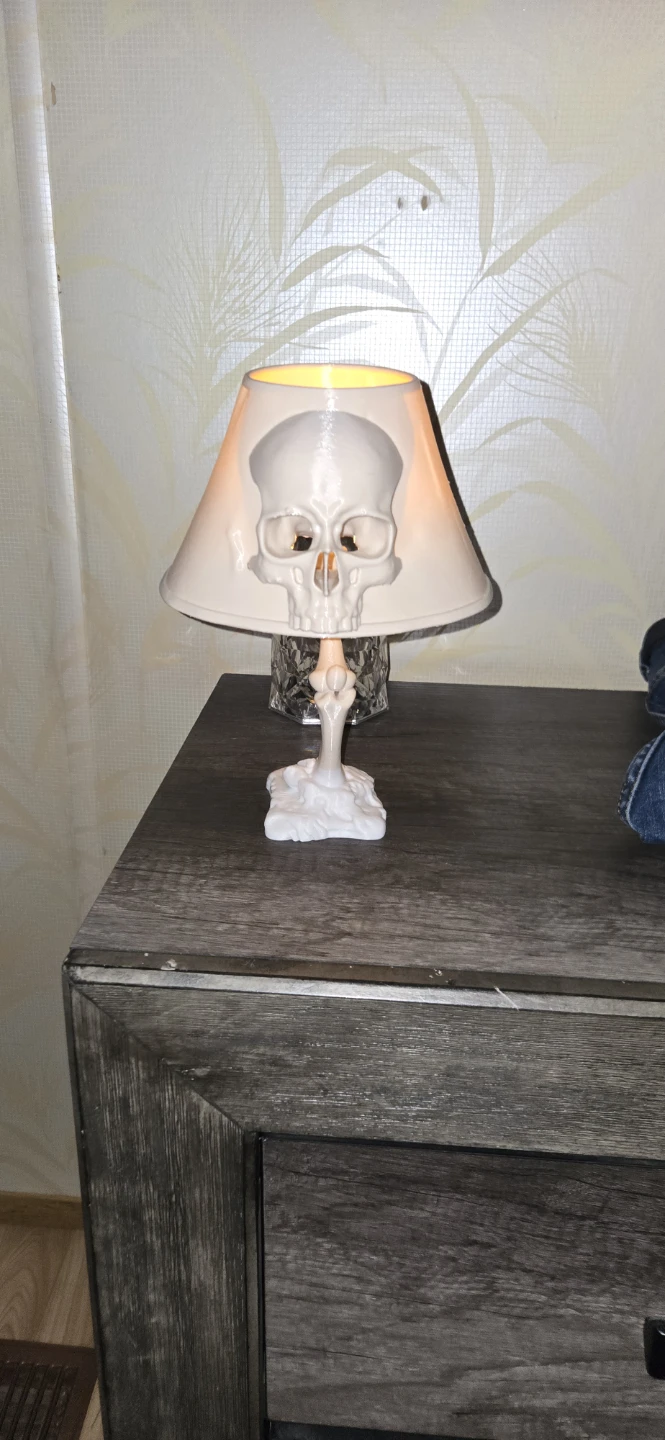 Skull Themed Table Lamp - photo 2