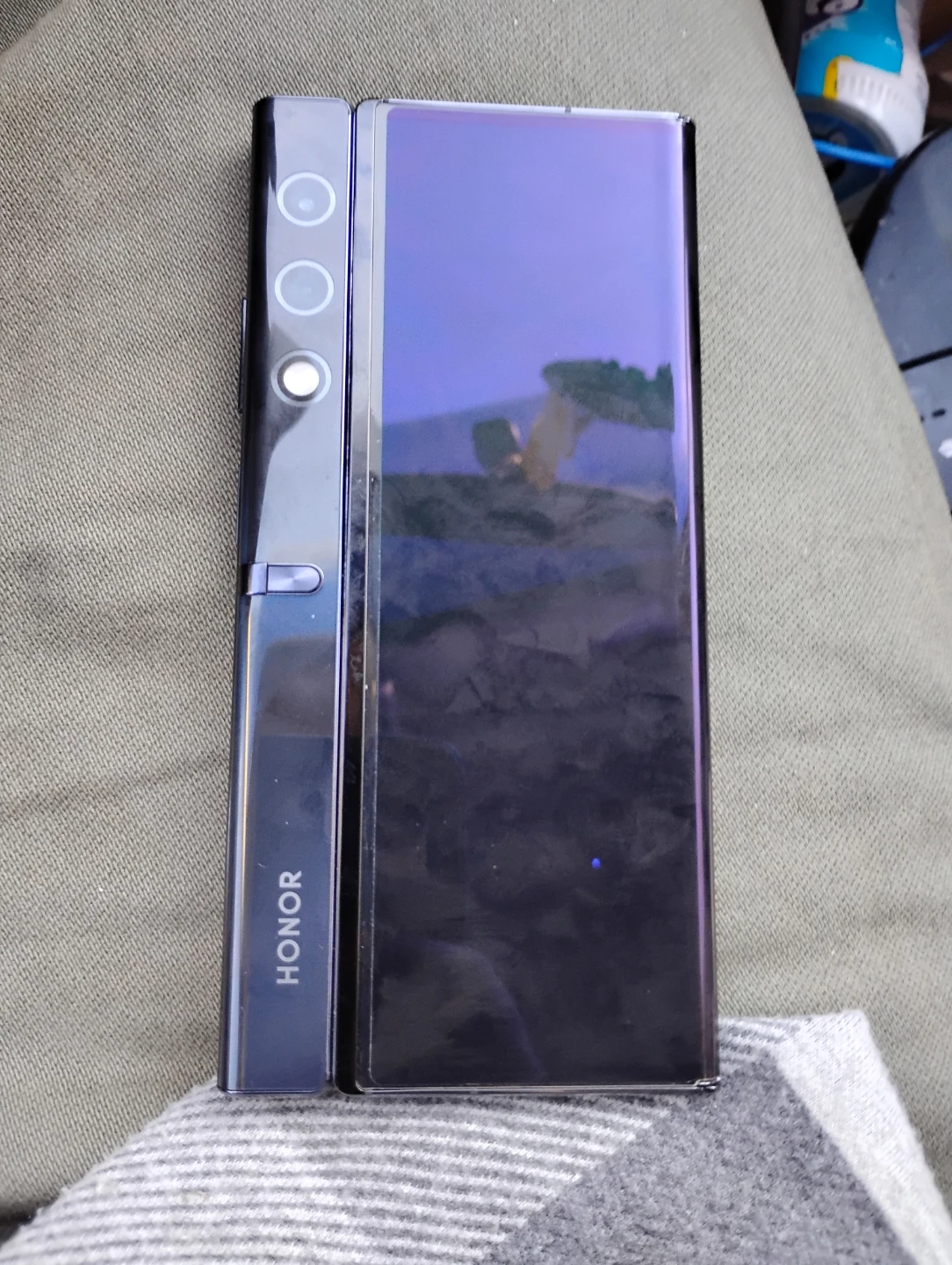 HONOR  V Purse Foldable Phone - photo 3