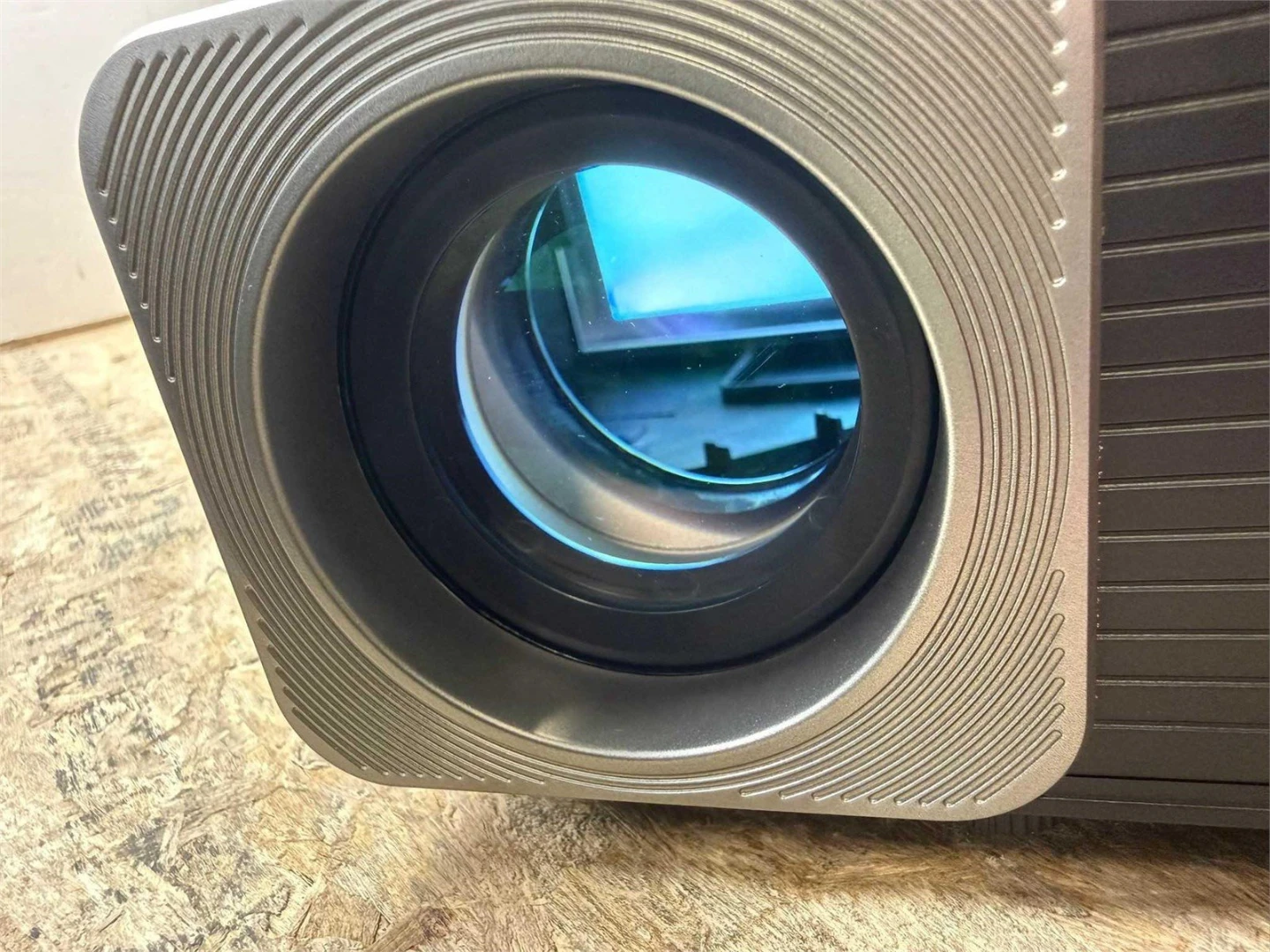 TOPTRON TR22 Projector with Carrying Case - photo 4
