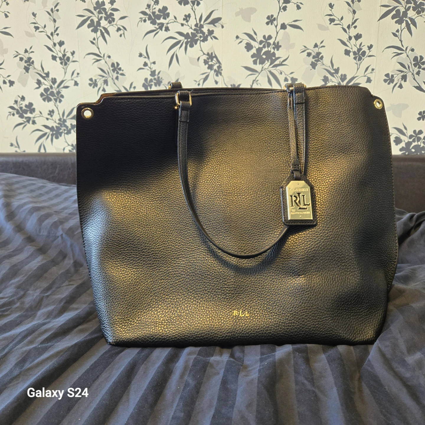 Authentic Ralph Lauren Black Handbag. - photo 3