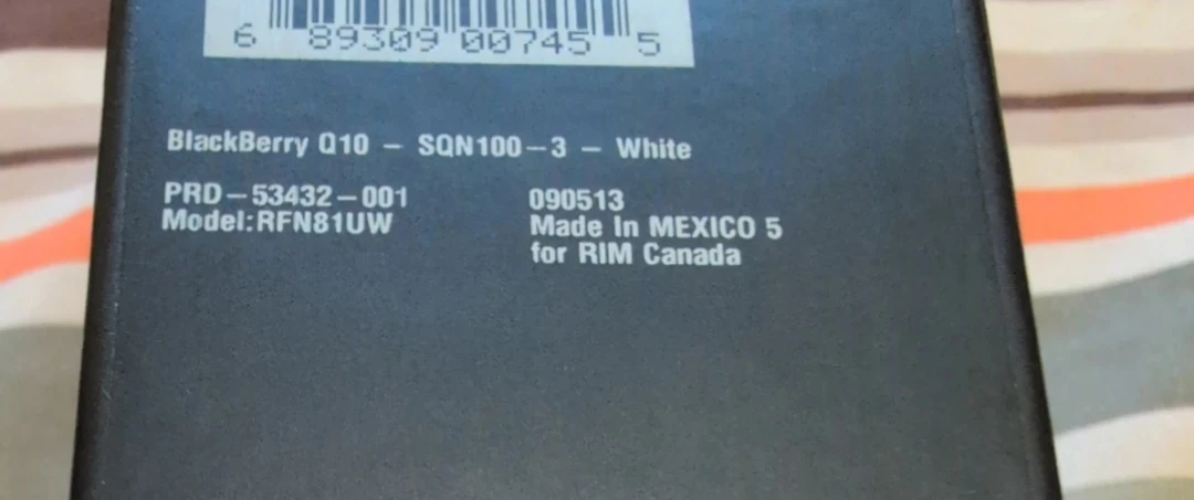 BlackBerry Q10 White Smartphone - Rogers - photo 4
