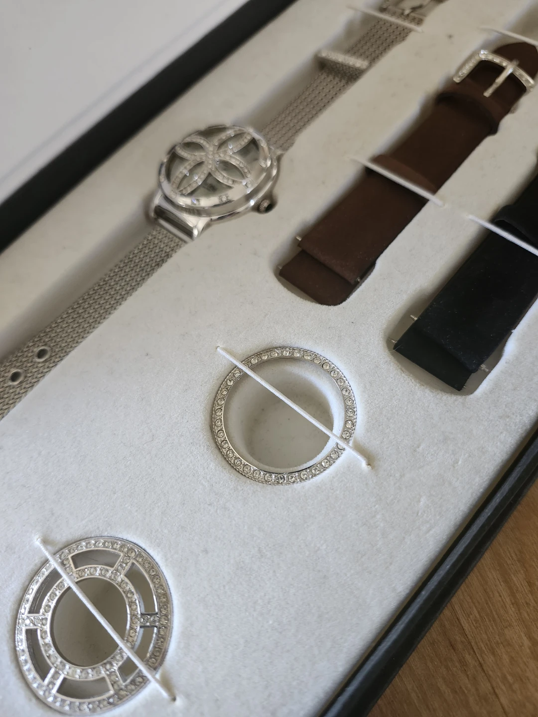 Brand New Victoria Wieck Beverly Hills Watch Set - photo 4