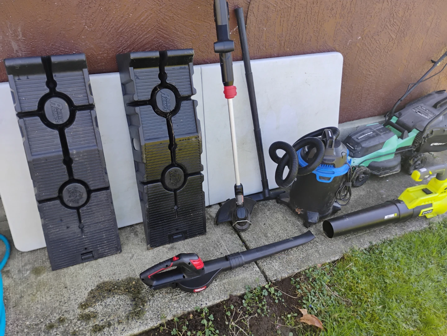 Yard tools