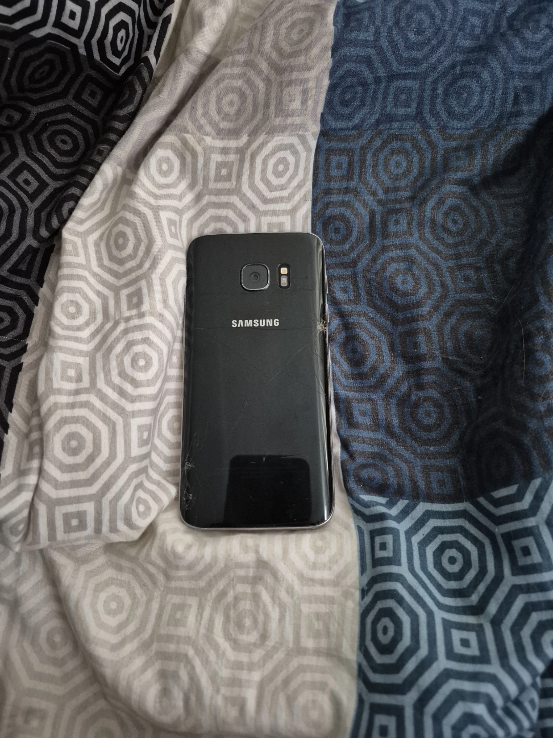 Samsung Galaxy S7 - photo 2