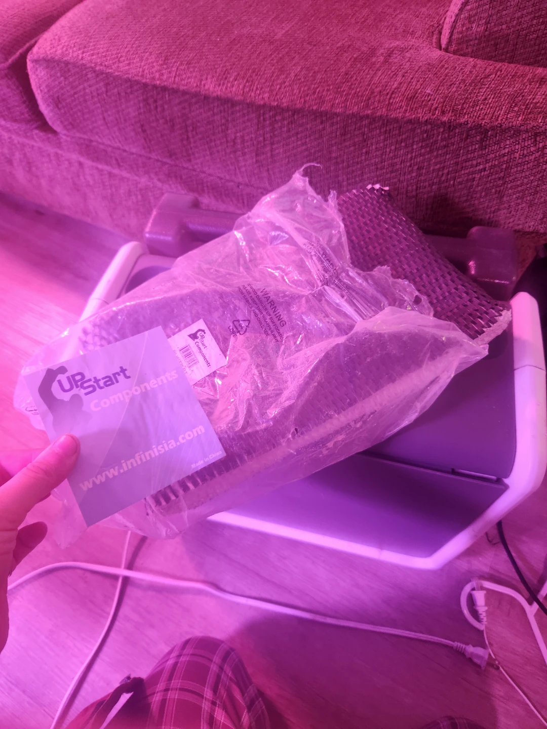 Humidifier and 1 new filter - photo 3