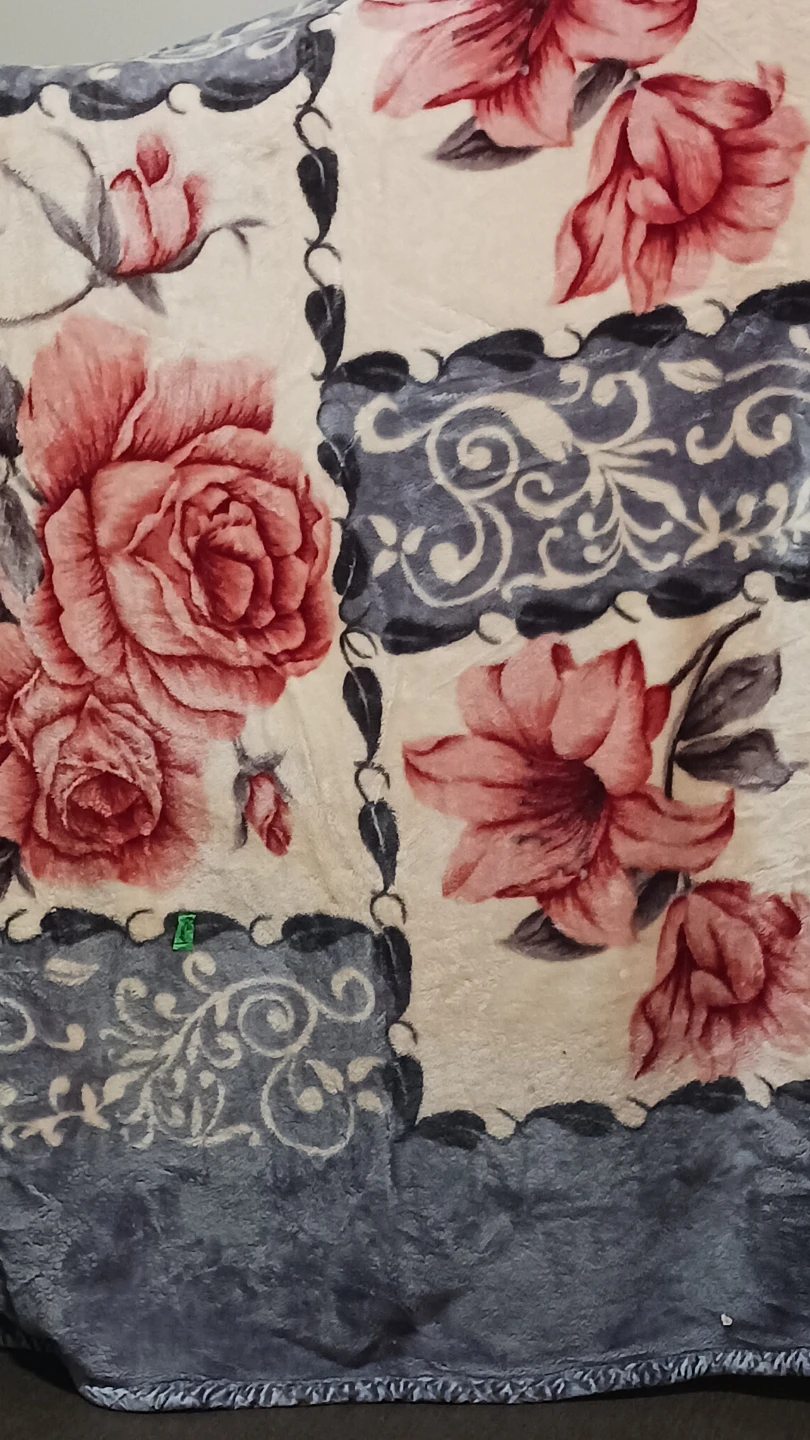 Floral Rose Blanket
