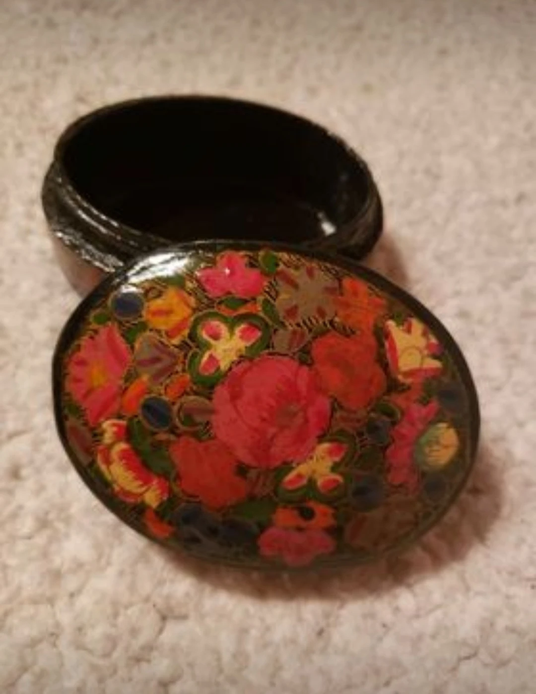 Hand painted vintage lacquered paper mache trinket boxes - photo 2