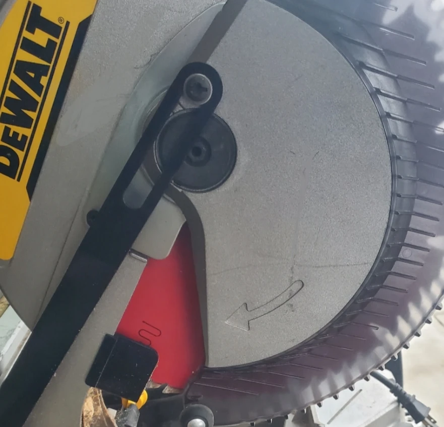 DeWalt DWS715 Compound Miter Saw 12 inch - photo 4