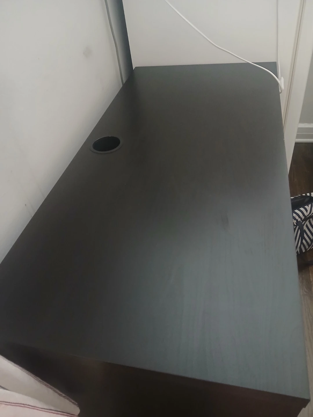 Ikea Micke desk - photo 3
