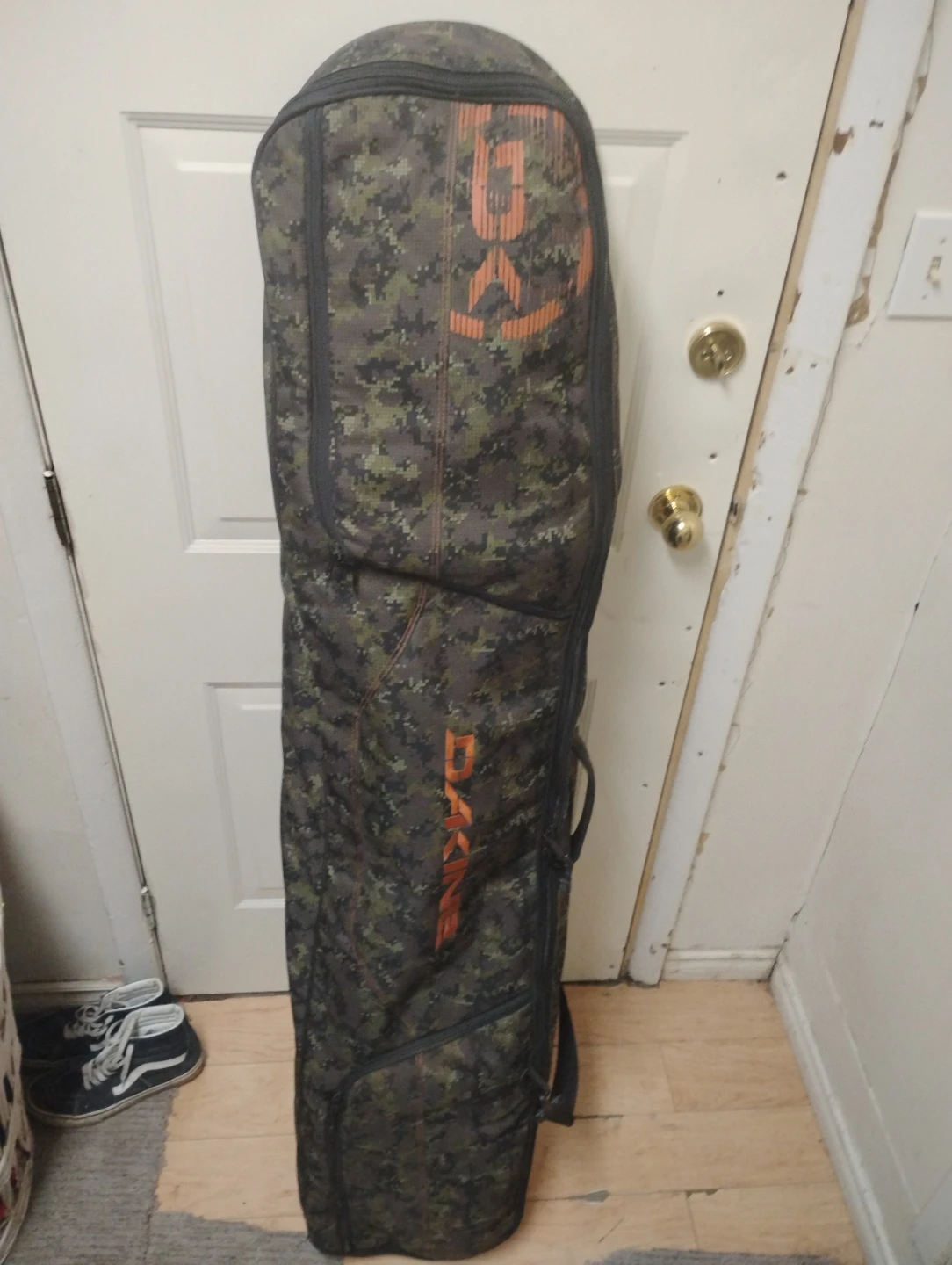 Nitro Snowboard with Dakine Bag and Bindings